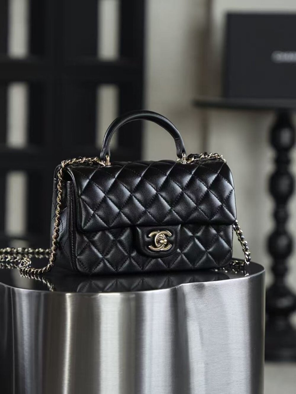 Classic CHANEL bag: A Stylish and Versatile Choice for Elegance